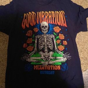 Good vibrations shirt, barley touched